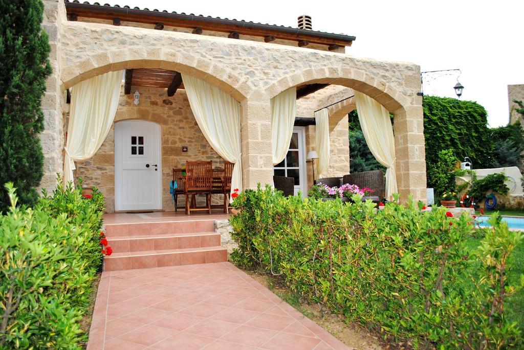 Rock House'S Villa Melody Platanés Zimmer foto